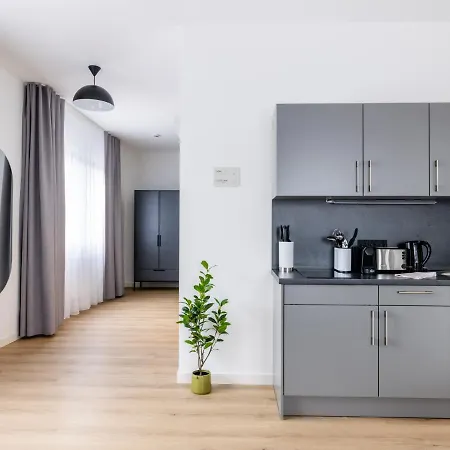Limehome Bahnhofstrasse Apartahotel