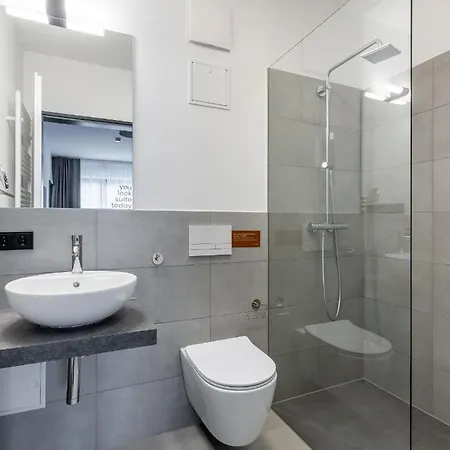 Limehome Bahnhofstrasse Aparthotel 3*