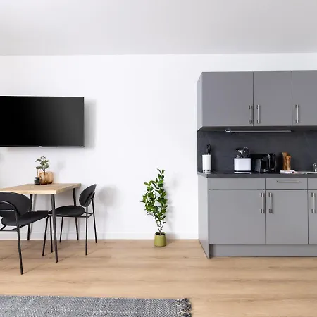 Limehome Bahnhofstrasse アパートホテル