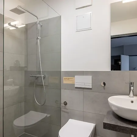 Limehome Bahnhofstrasse מלון דירות בודנמאיס