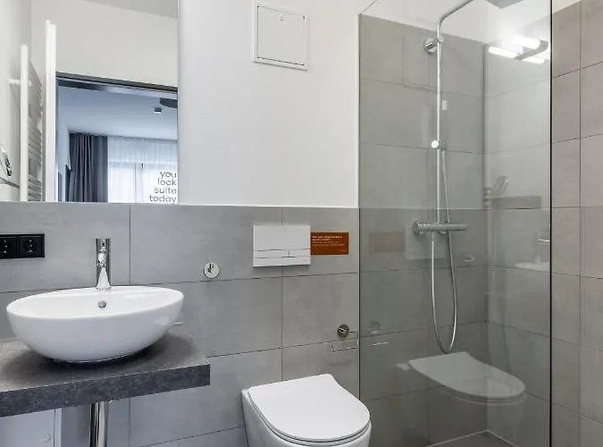 Limehome Bahnhofstrasse Aparthotel 3*